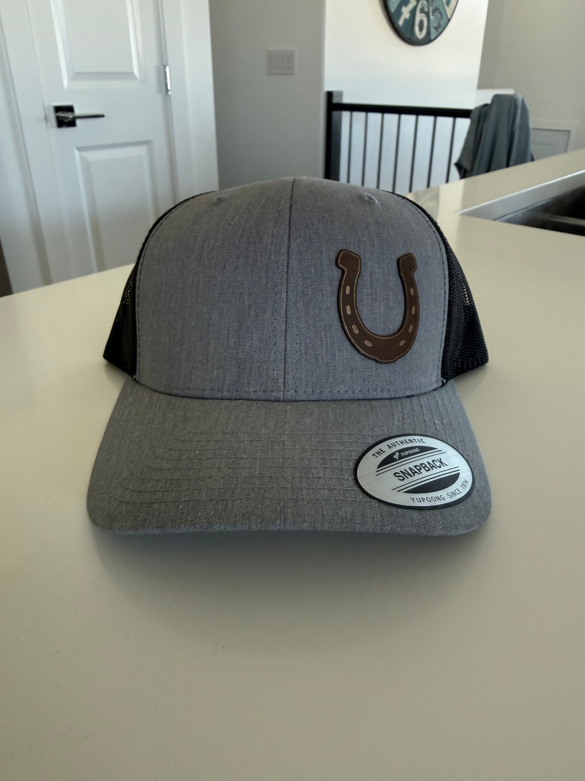 Horseshoe Yupoong 6606 Mesh Back