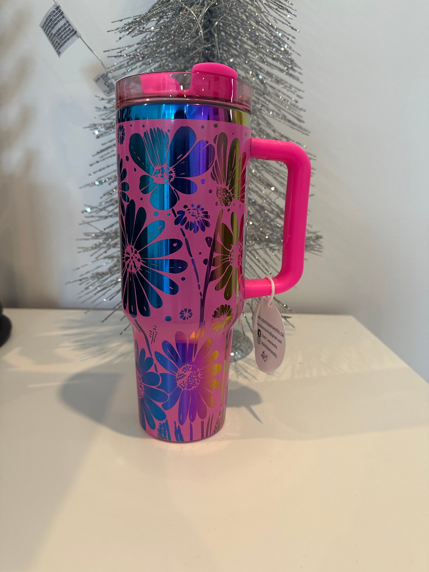 40 oz Hot Pink Rainbow Engrave - Daisy